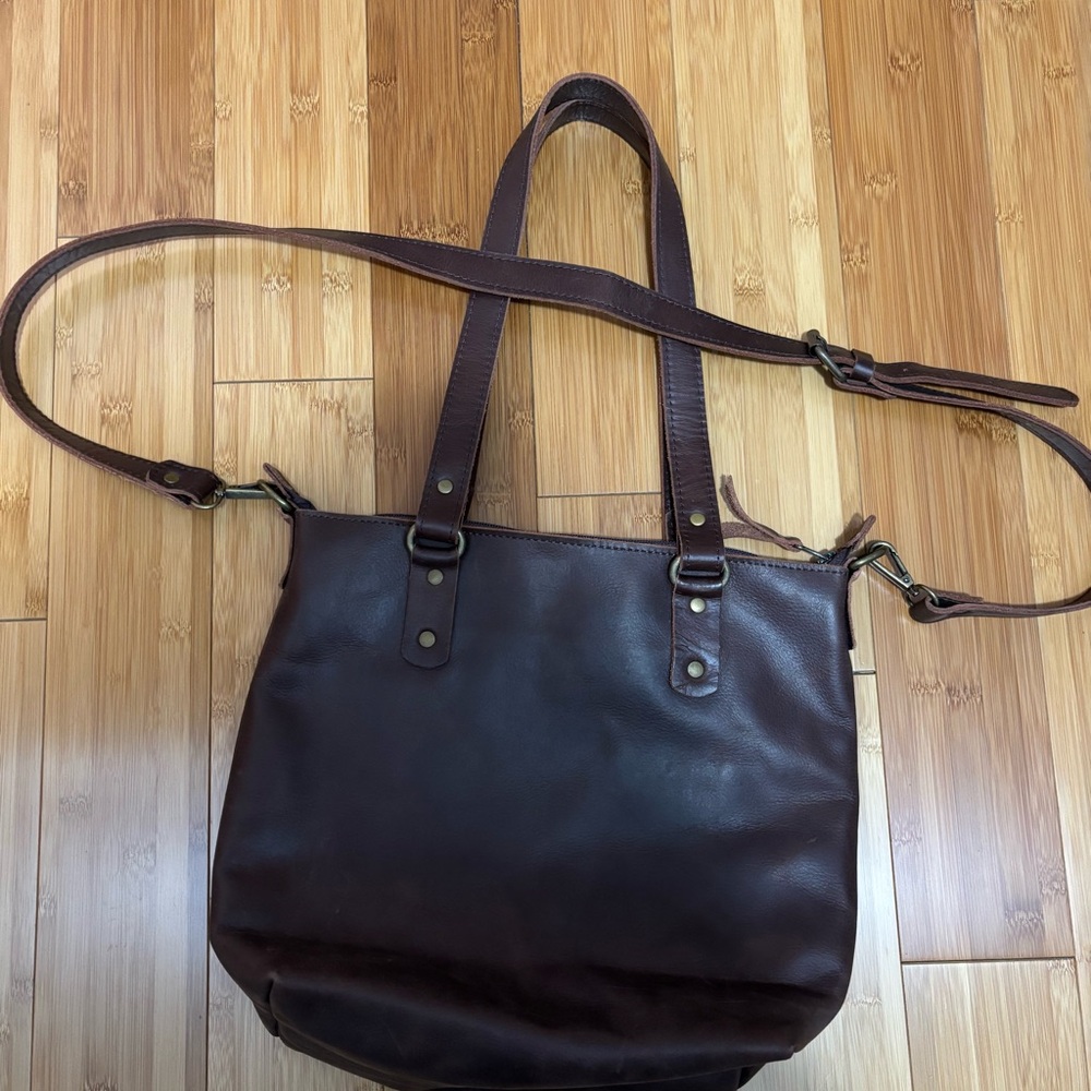 Elegant Dark Brown Leather Shoulder Bag